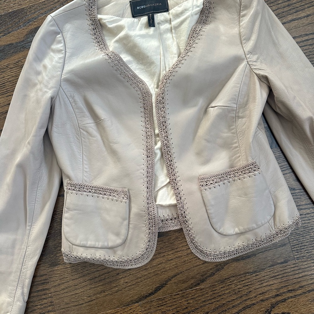 BCBGMaxAzria Women's Beige leather jacket Sz Small